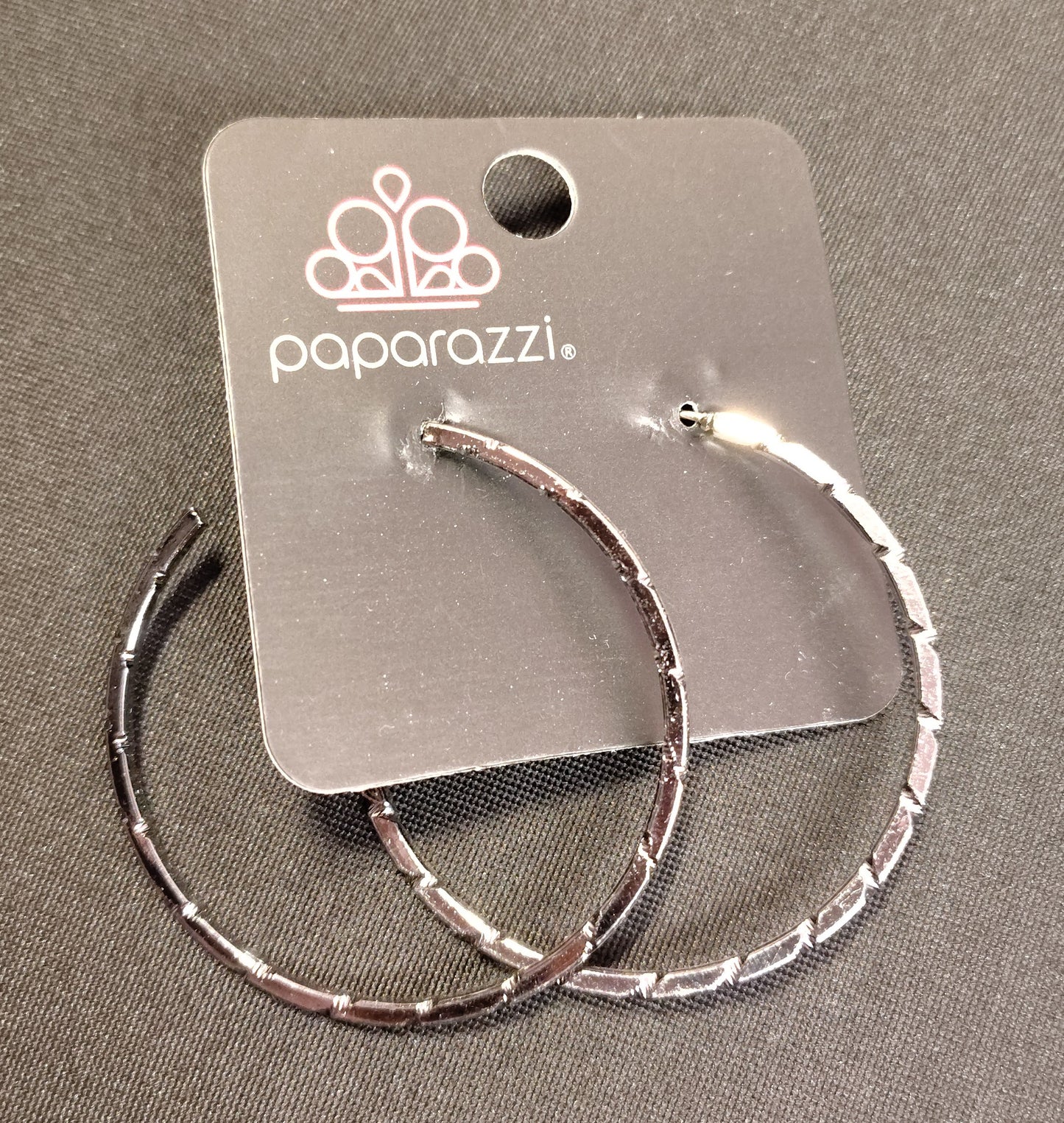 NEW - Earrings E10019