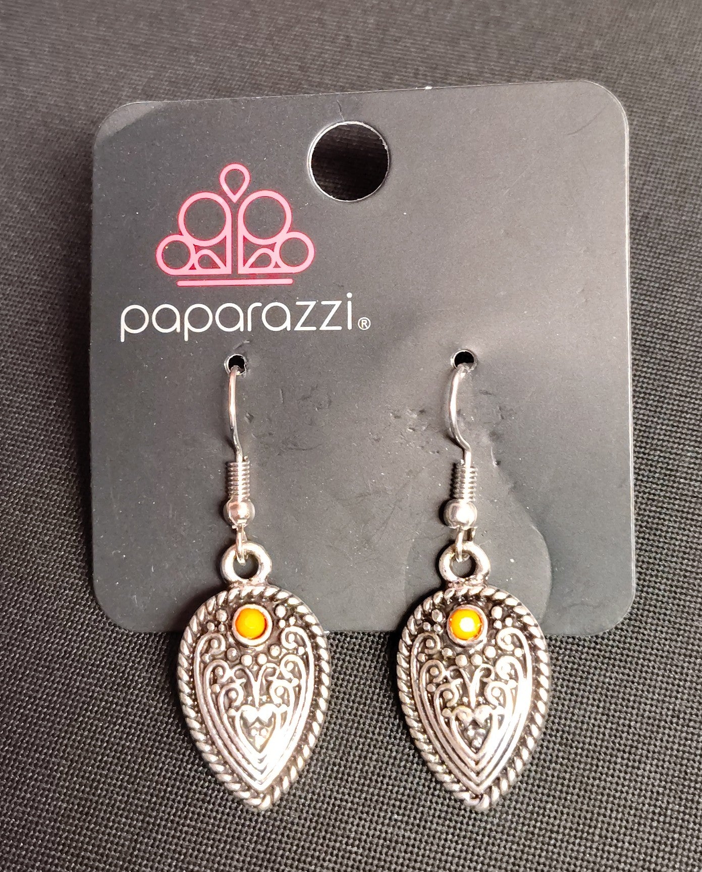 NEW - Earrings E10024