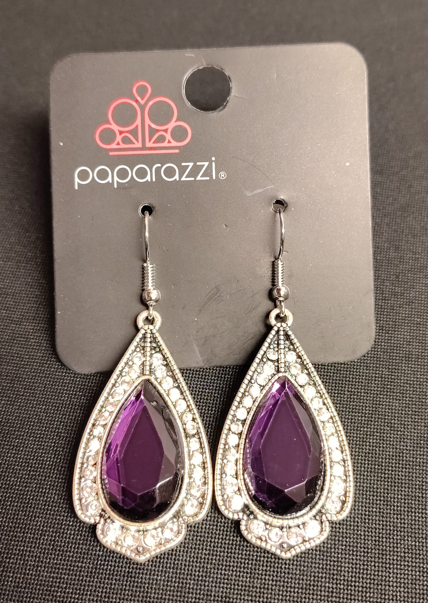 NEW - Earrings E10025