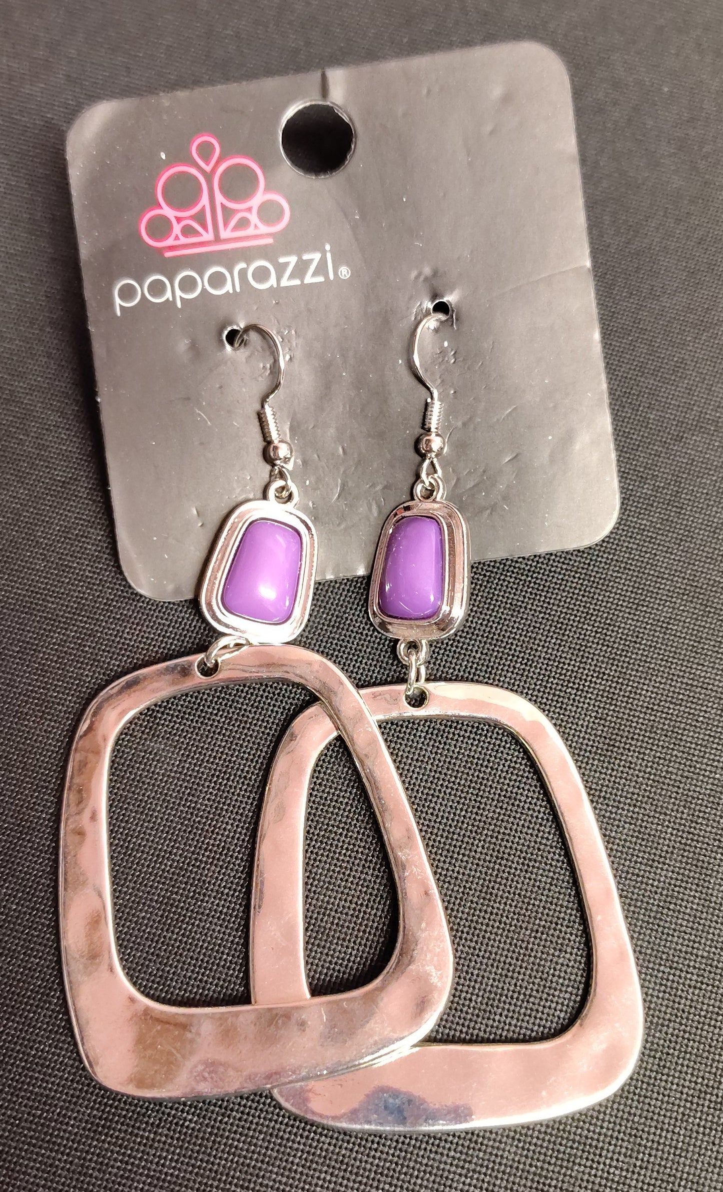 NEW - Earrings E10037