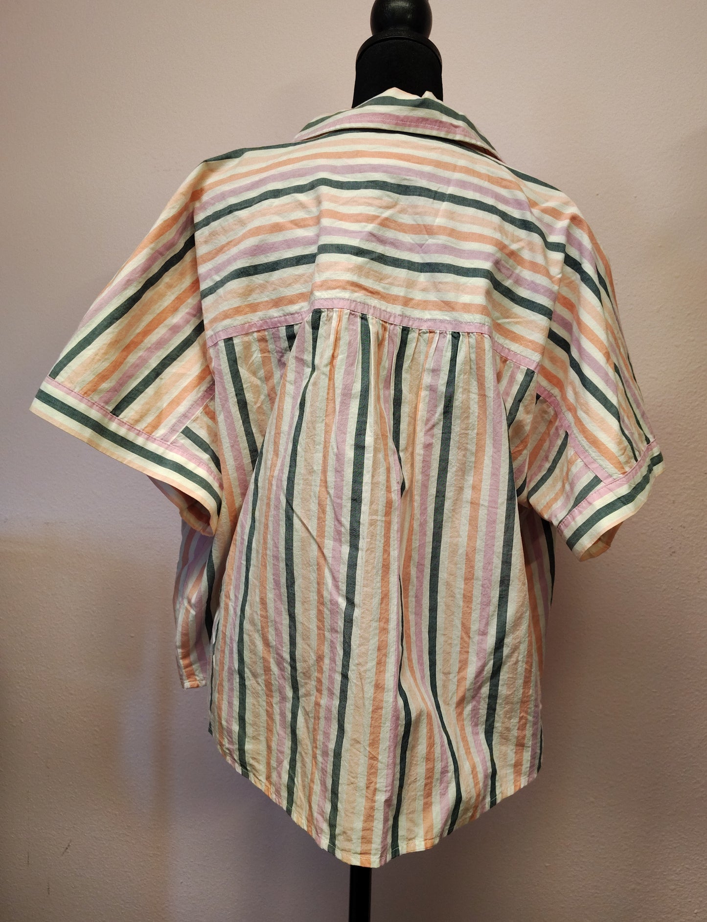 NEW - Top - Size XL - T10054
