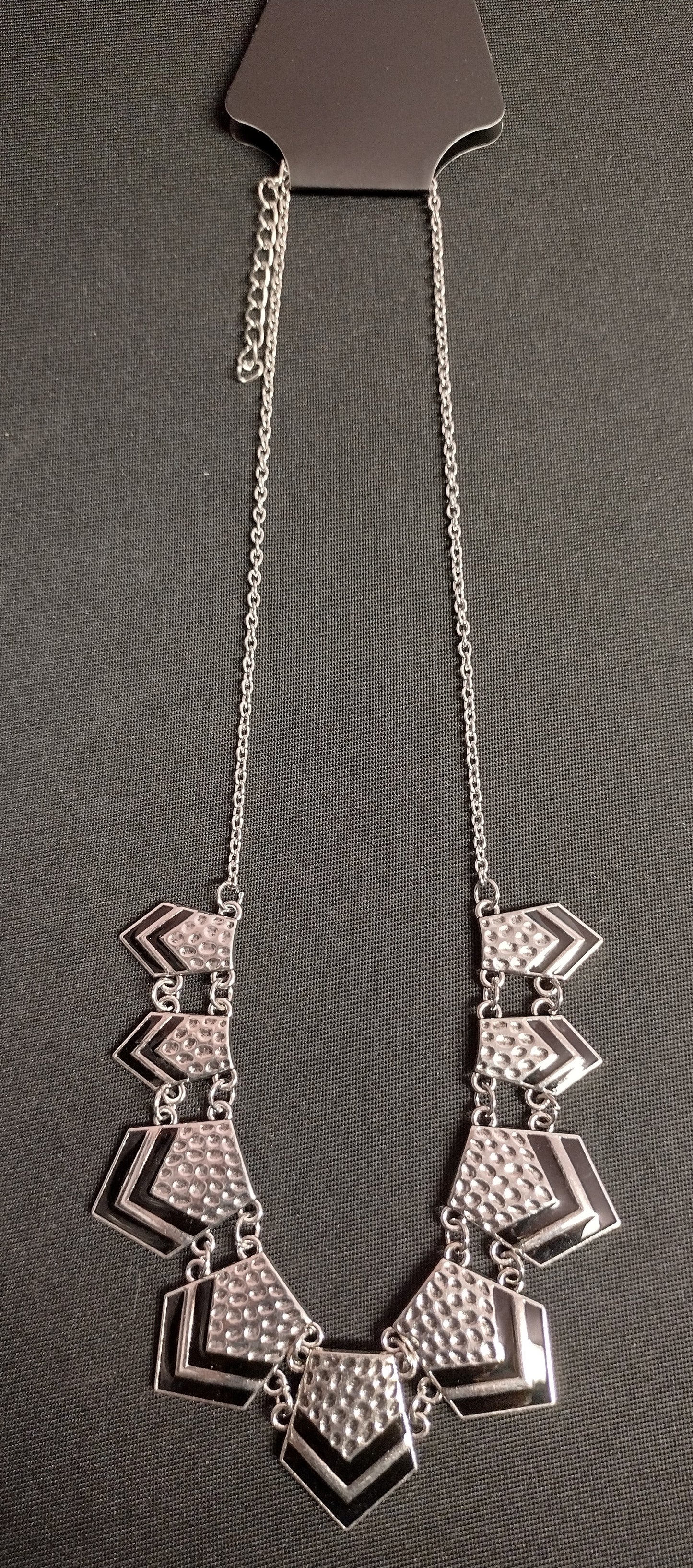 NEW - Necklace - JN10012