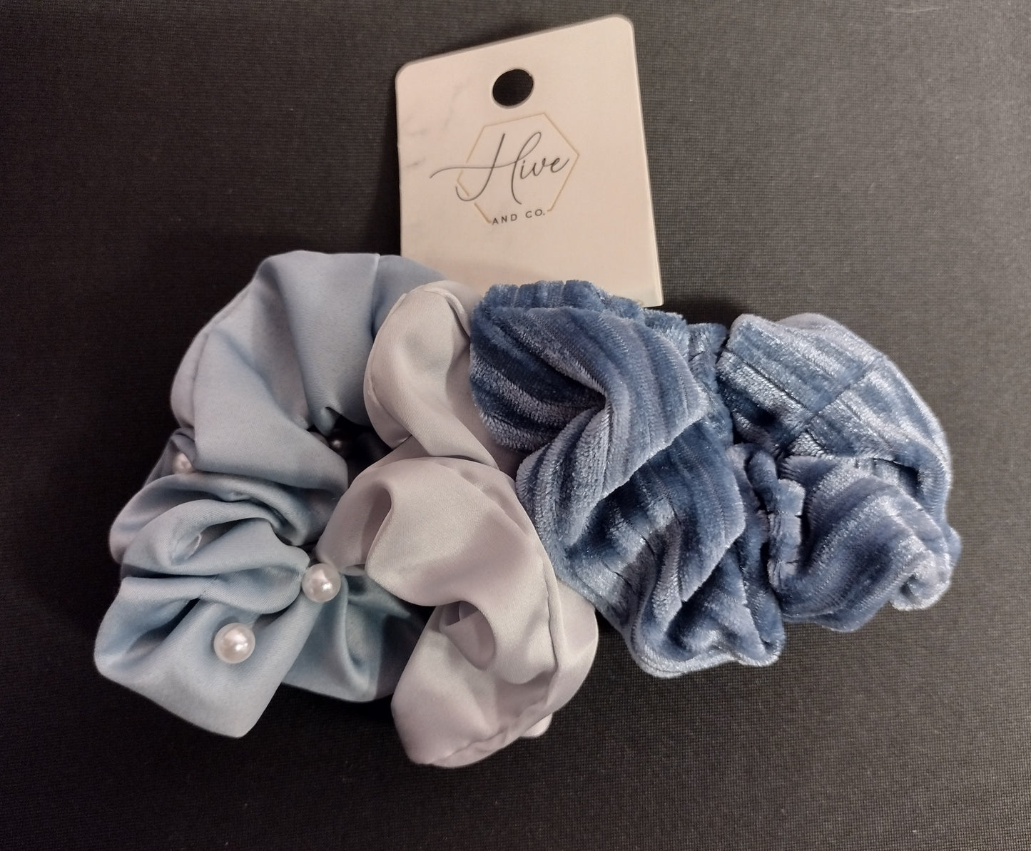 NEW - Hive - 3pc scrunchie - HA10017