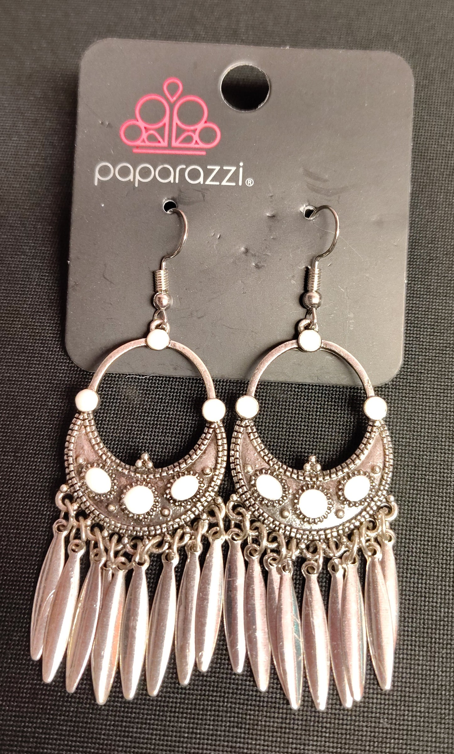 NEW - Earrings E10072