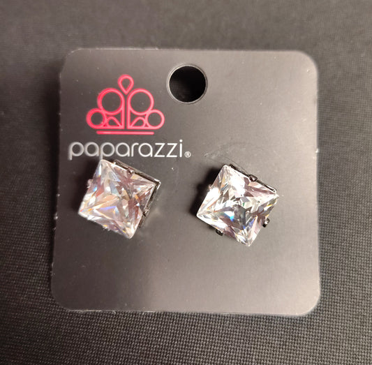 NEW - Earrings E10081