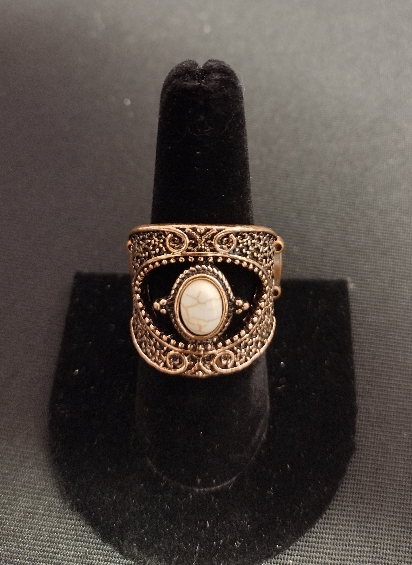 NEW - Ring - JR10014