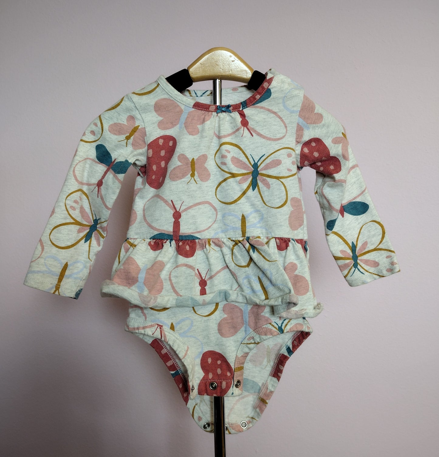 USED - Baby onsie - size 18M - BC10003