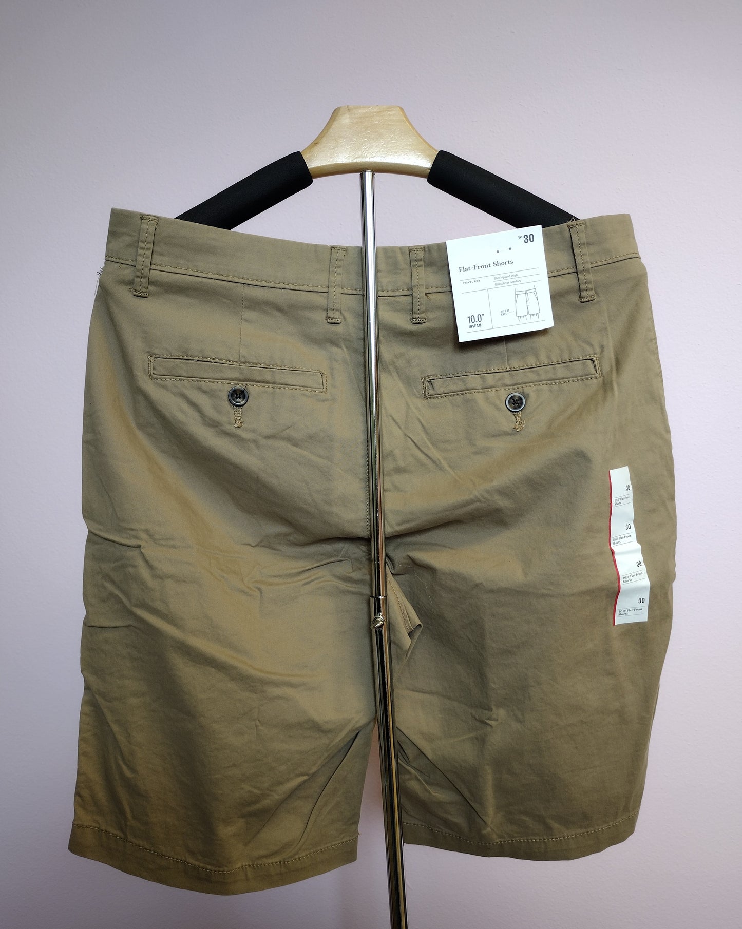 NEW - Shorts - size 30 - S10002