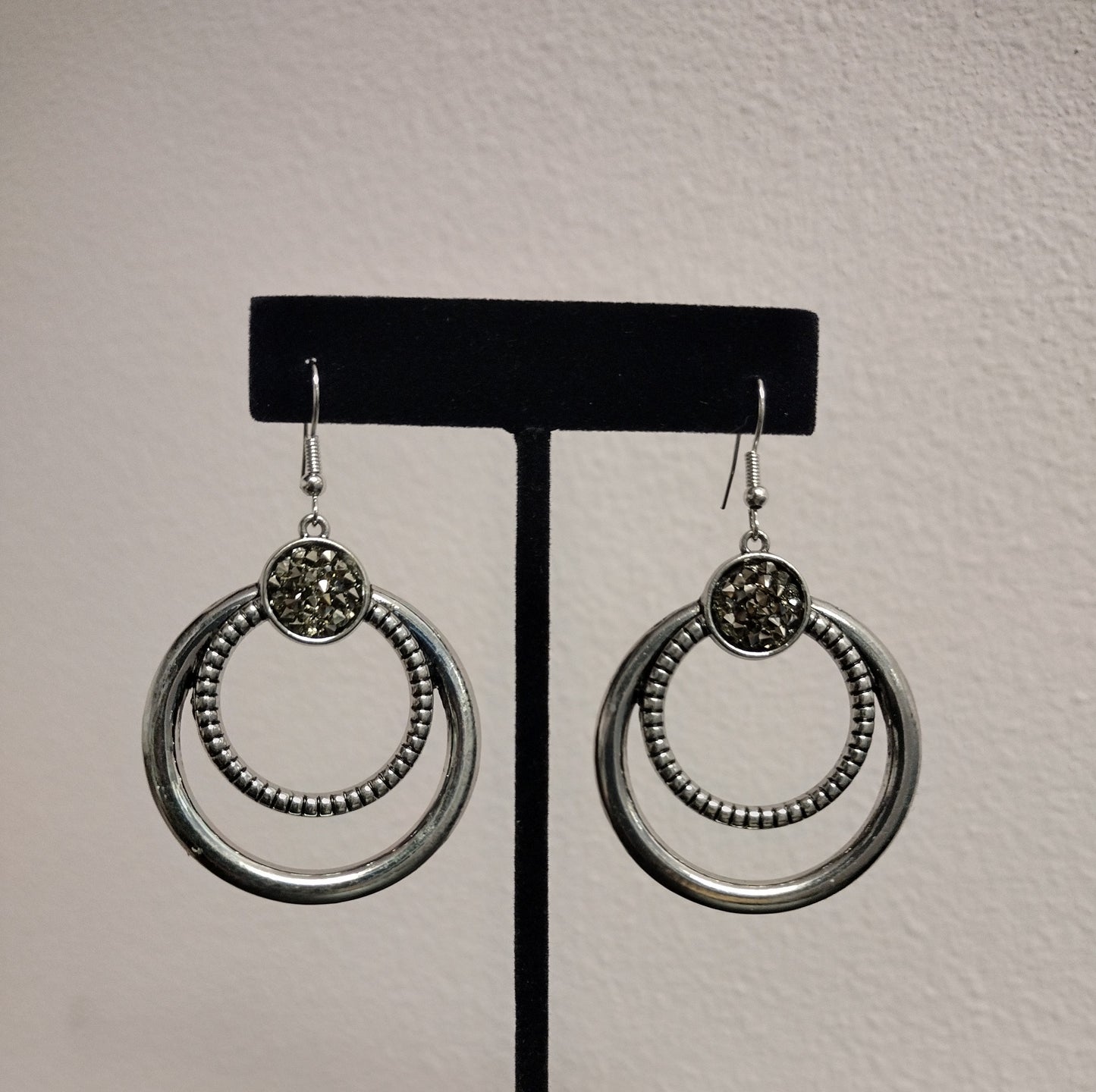 NEW - Earrings - E10002