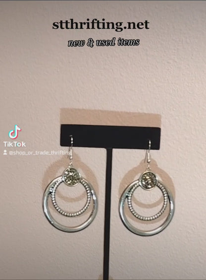 NEW - Earrings - E10002