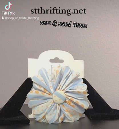 NEW - Flower Hair clip - HA10014